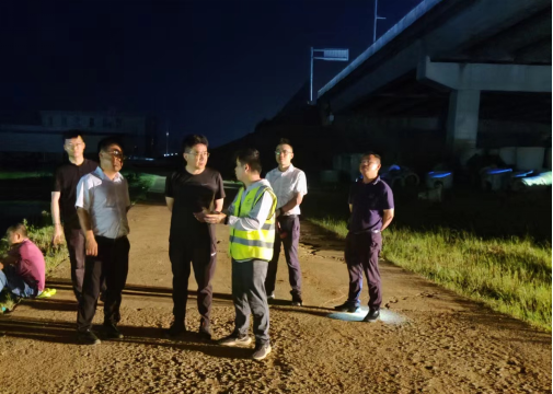 抗洪搶險報導-迎“汛”而上，奔赴前線 -320.png