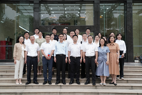 集團(tuán)聯(lián)合多家單位開展“政企聯(lián)學(xué)共建”活動(dòng)